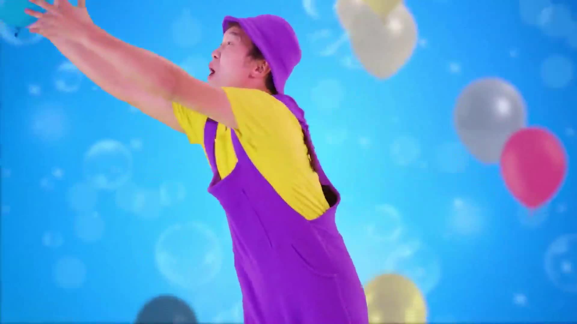 Watch this cheerful character chase colorful balloons in a vibrant, bubble-filled world! A playful dance that will make little hearts happy—perfect for kids and families! 🎈🌈✨🎶